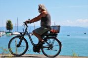 In bici sull'acqua: il turismo è ecologico e inclusivo